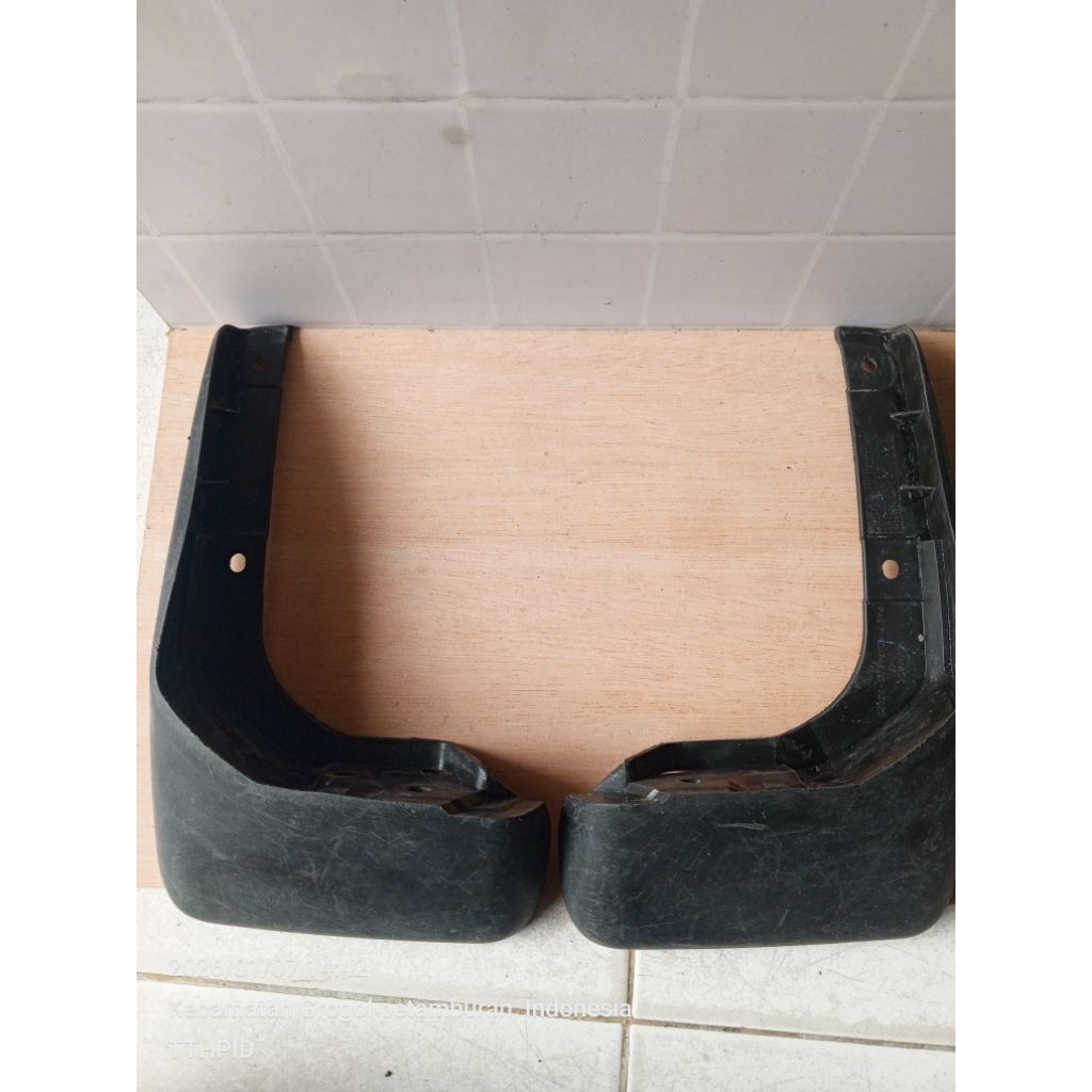 Sepasang Mud Guard Karpet Lumpur Bagian Belakang Avanza Xenia Tipe E G 2006 2007 2008 2009 2010 2011