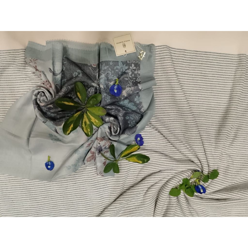 Buckel motif panjang 115X115