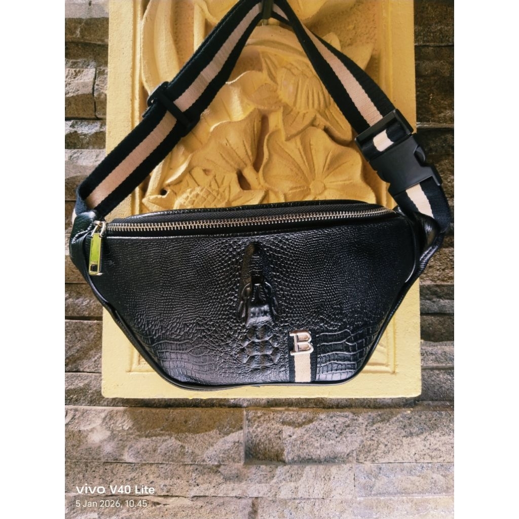 (second) Bally Tas Waistbag kulit asli. Bally tas dada kulit asli. Bally Tas pinggang kulit asli, hi