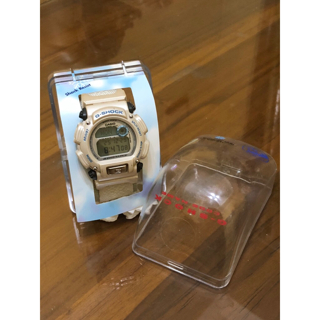 Casio Gshock Dw 8800 Alaska dog