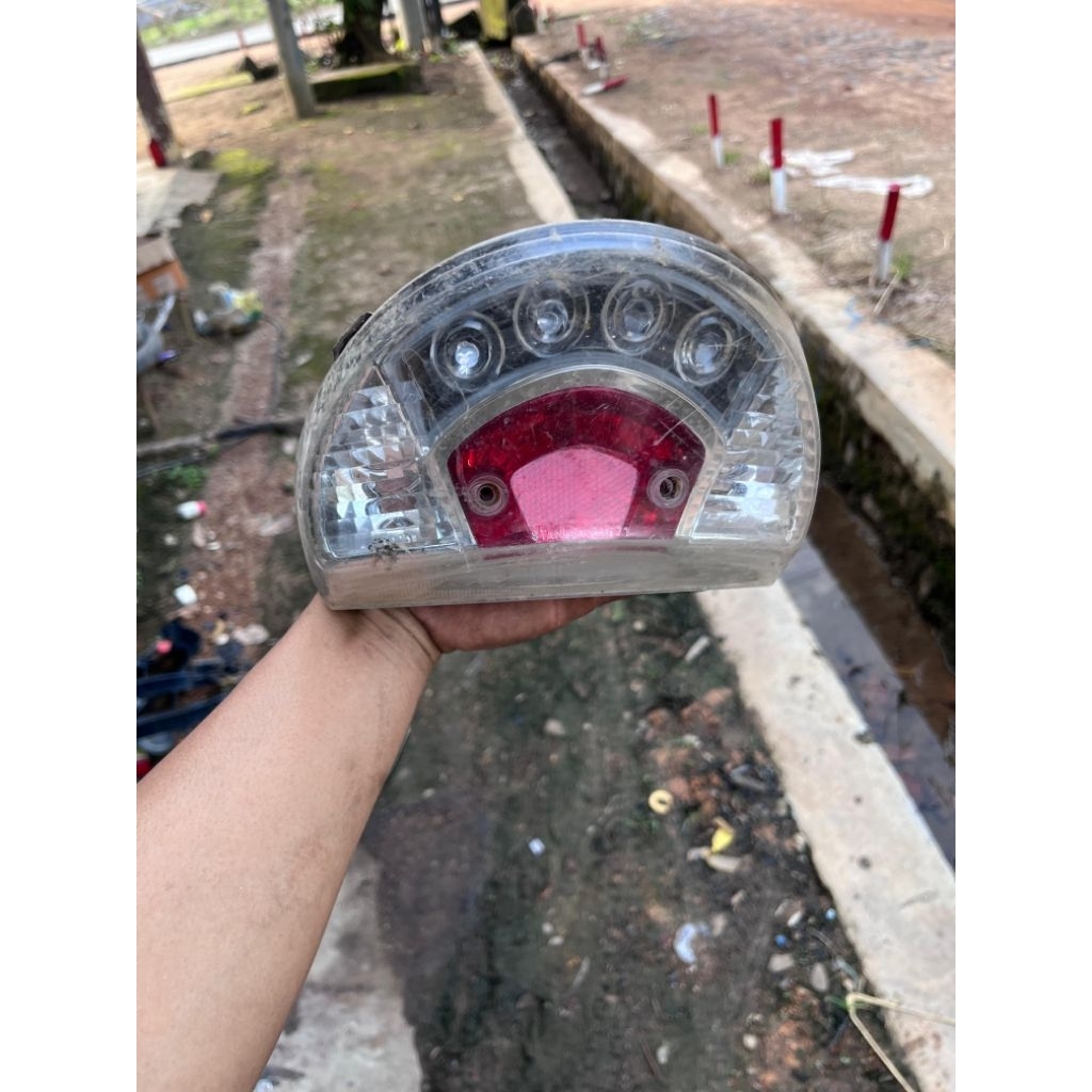 lampu belakang Jupiter z 110 jupiter z cw 2005 original bekas