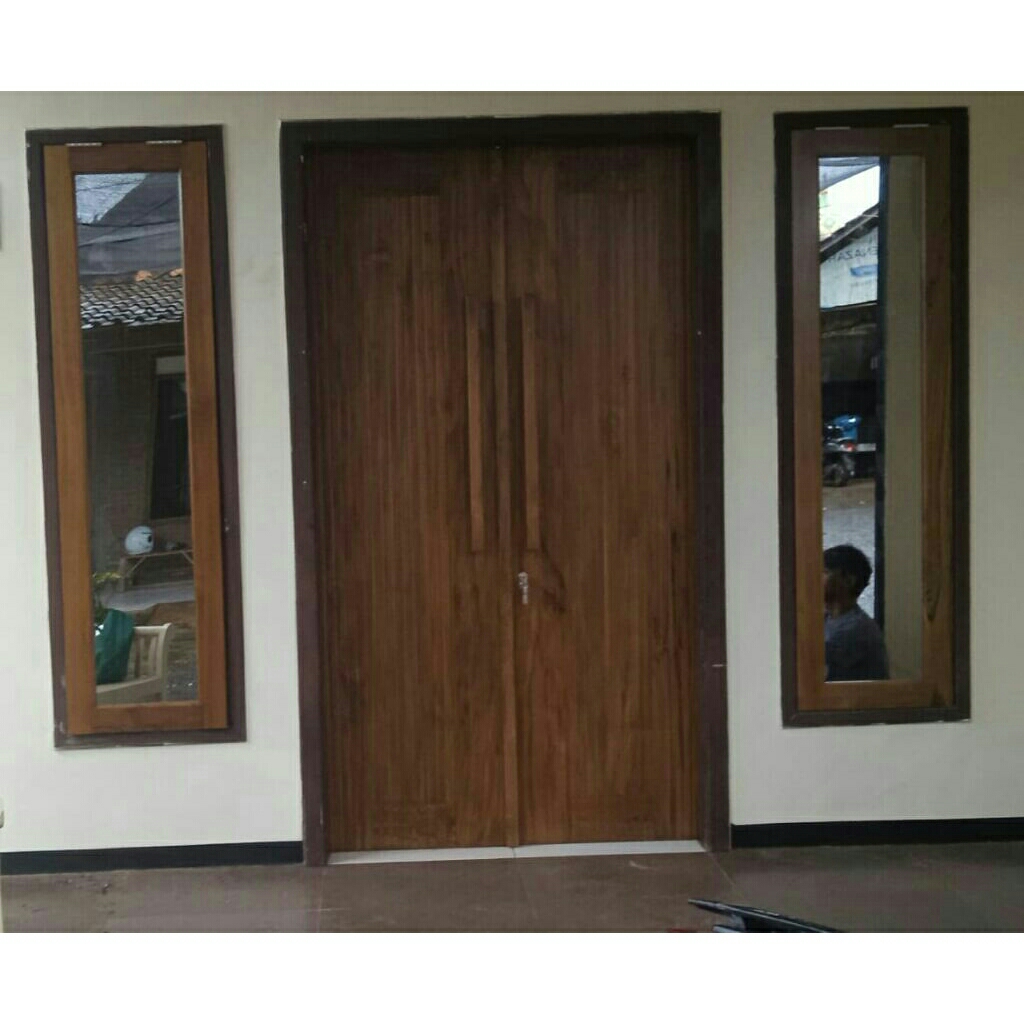 Pintu kupu tarung jati