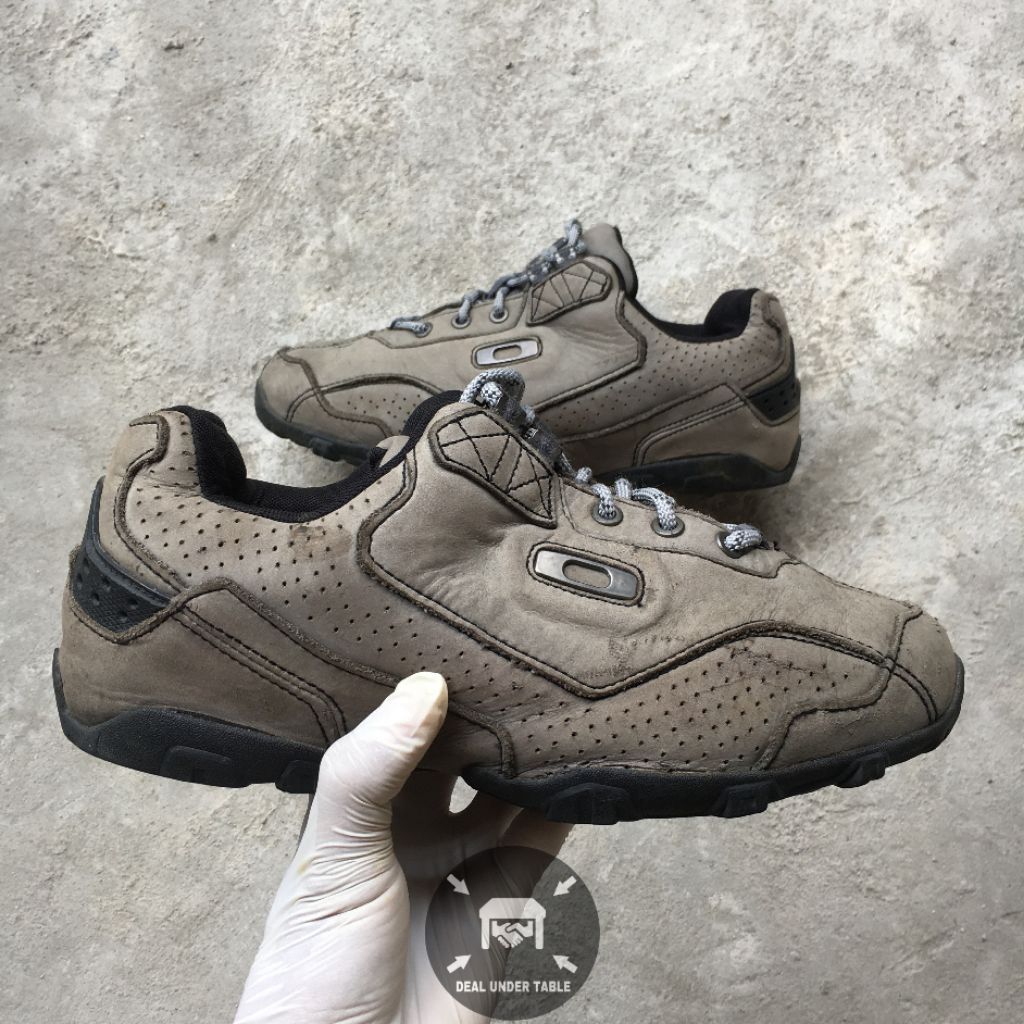 sepatu Oakley boots Timberland yellow icon boots jorts pants Evisu y2k detroit