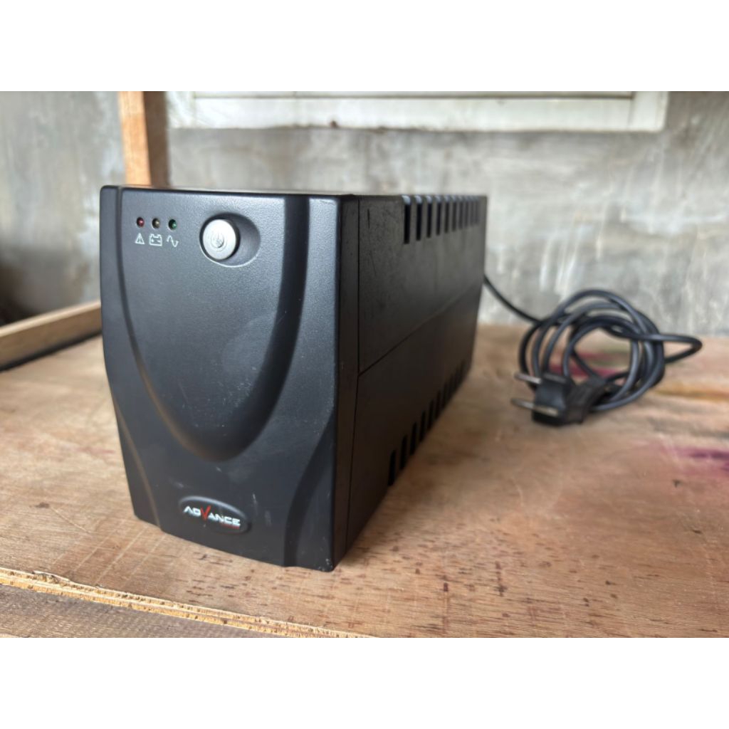 UPS ADVANCE V6K 600VA/300WATT SECOND NORMAL dijual tanpa aki