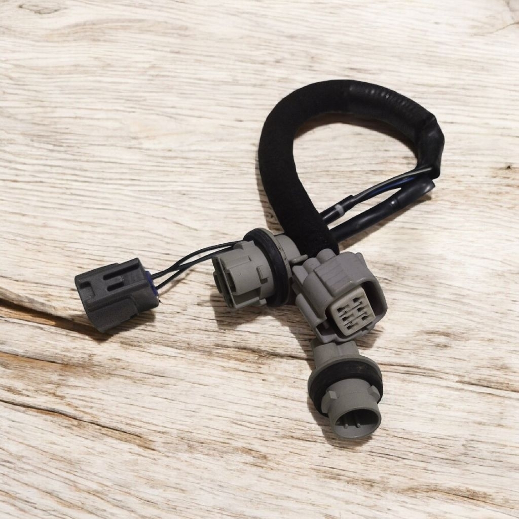 JUAL SOKET LAMPU BELAKANG MOBIL SET PNP