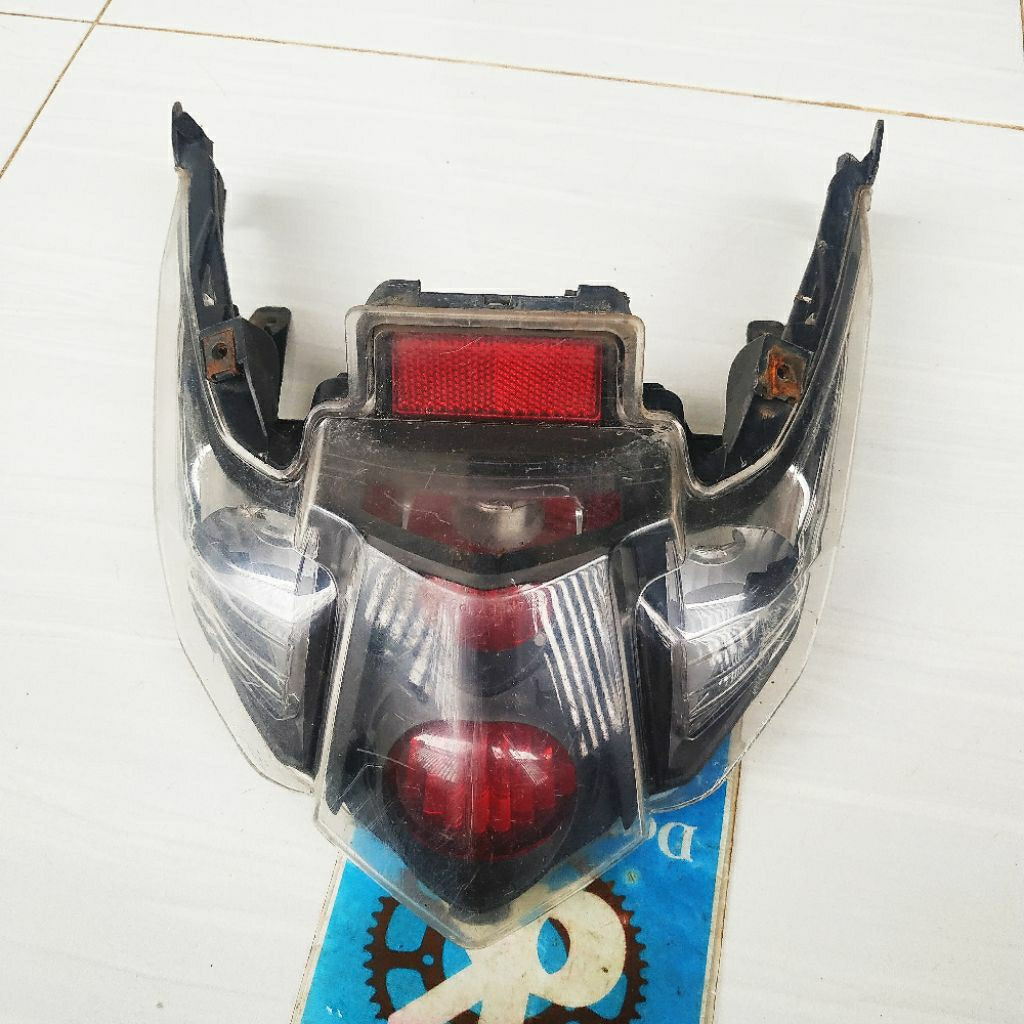 lampu stop belakang yamaha xeon GT 125 original