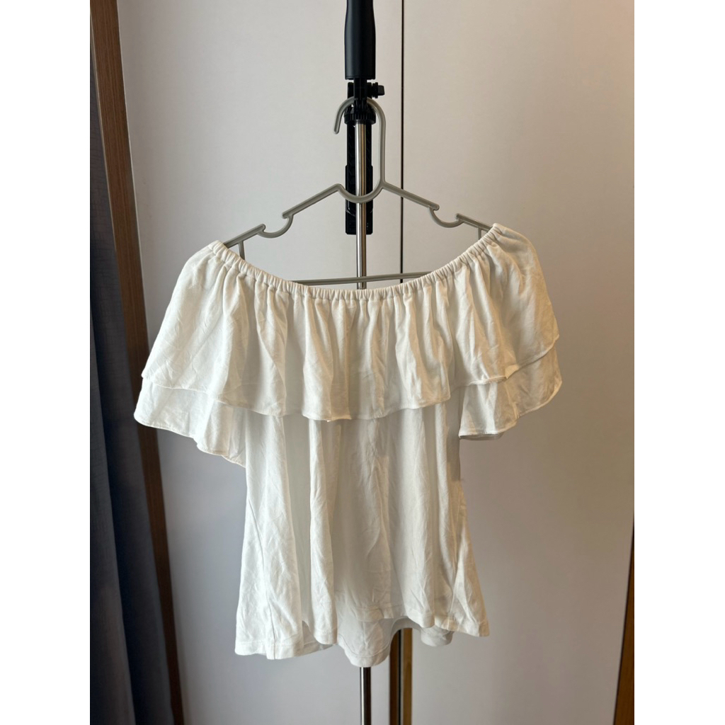 atasan sabrina wanita uniqlo preloved