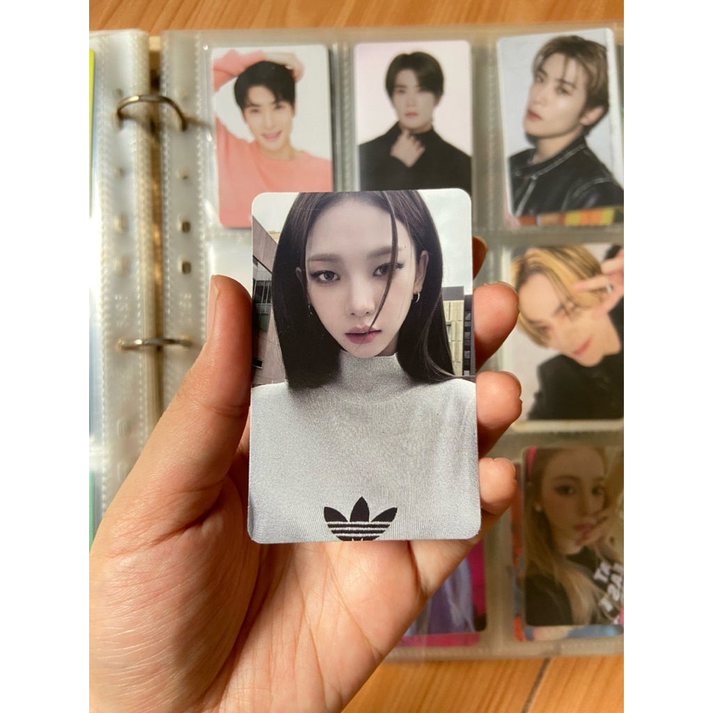 Photocard aespa Karina My World Tabloid ver