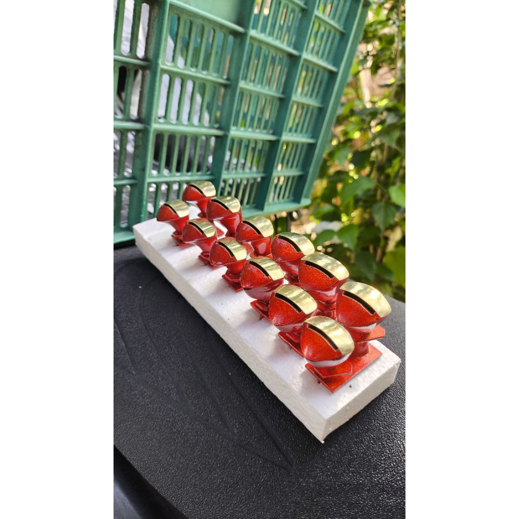 sawangan merpati angkrik nyaring keras tutup kuningan