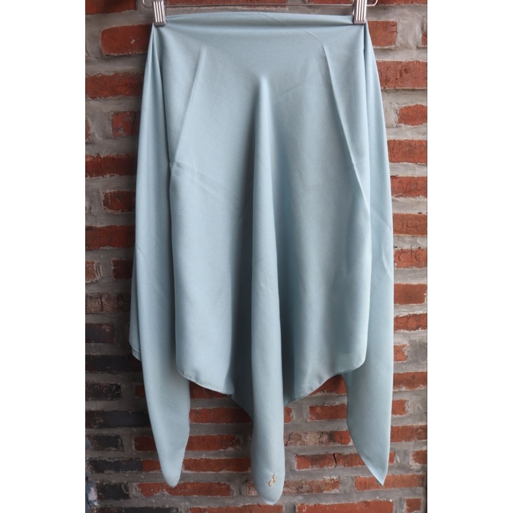 Preloved Deenay Polos Biru Wardah