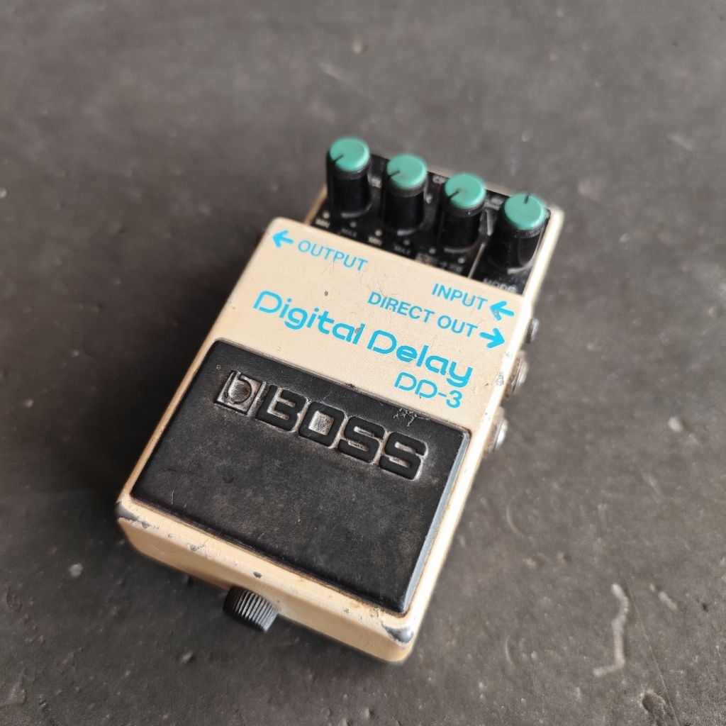 Boss DD 3 Digital Delay, Made In Japan, Efek Gitar, Bass, Suling, Vocal, Vintage Big Chip/Chip Besar