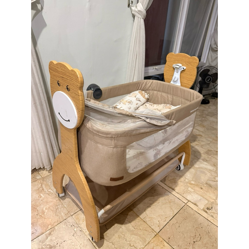 Preloved Pliko Vancouver + Bed Baby Box Crib