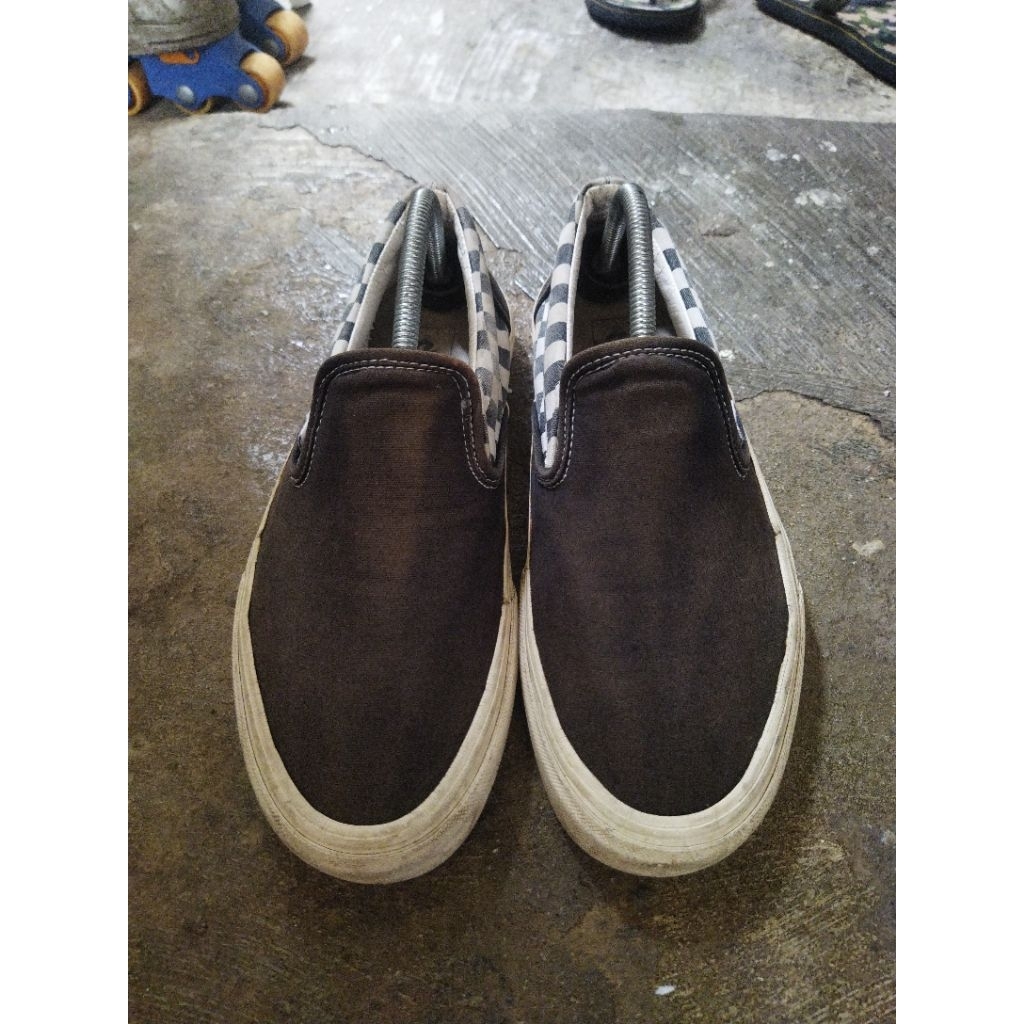 sepatu slip on checkboard Vans original hitam putih