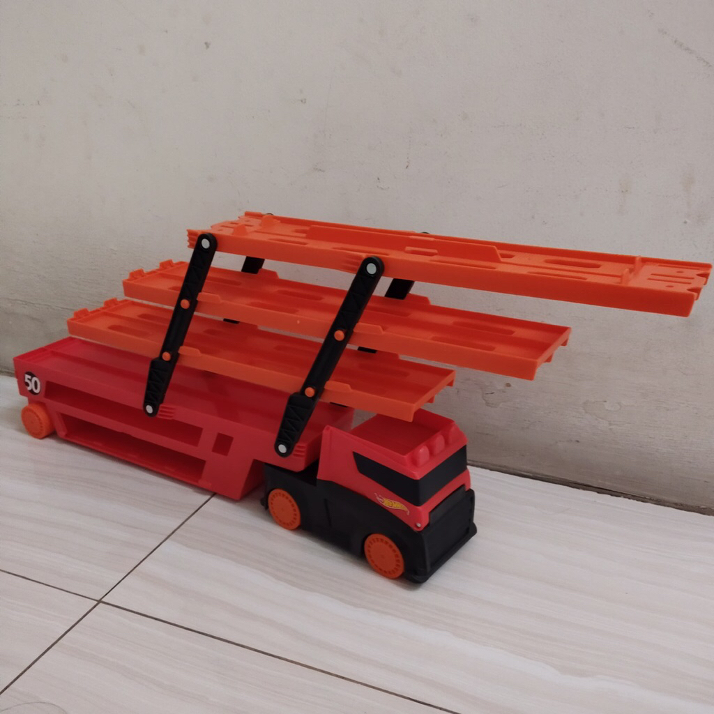 Hot Wheels Mobil Kontener Tingkat Original Kids Station Mainan Pajangan Hadiah Anak