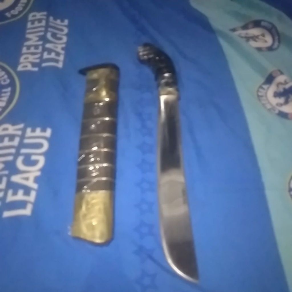 golok berkebun  gagang tanduk bilah bohler  miror (lihat discripsinya).