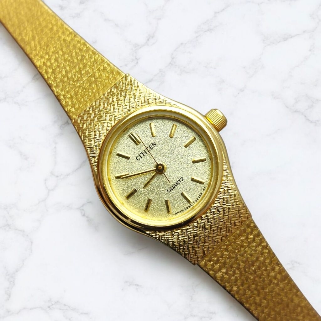 Jam Tangan Vintage Wanita - Citizen Textured Dial Gold Case  Beautiful Watch All Original
