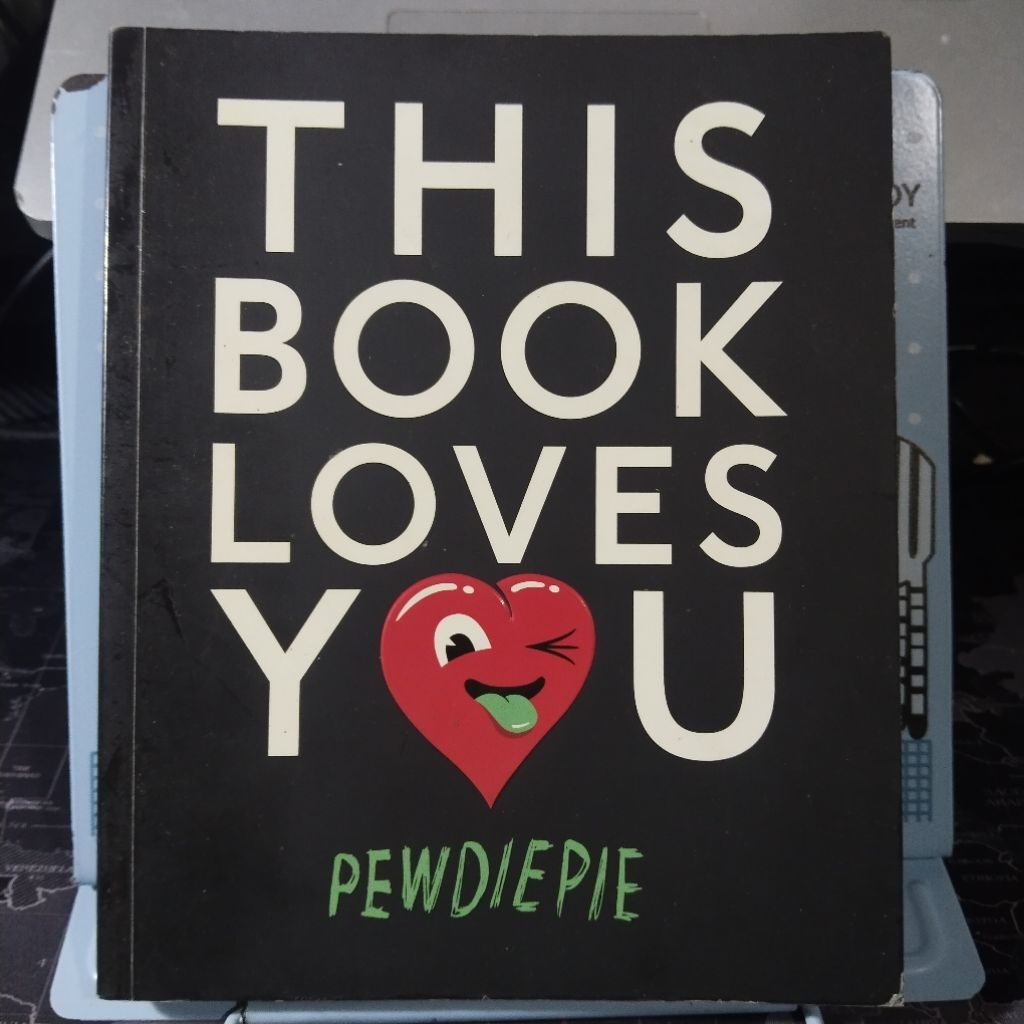 Buku import THIS BOOK LOVES YOU by Pewdiepie