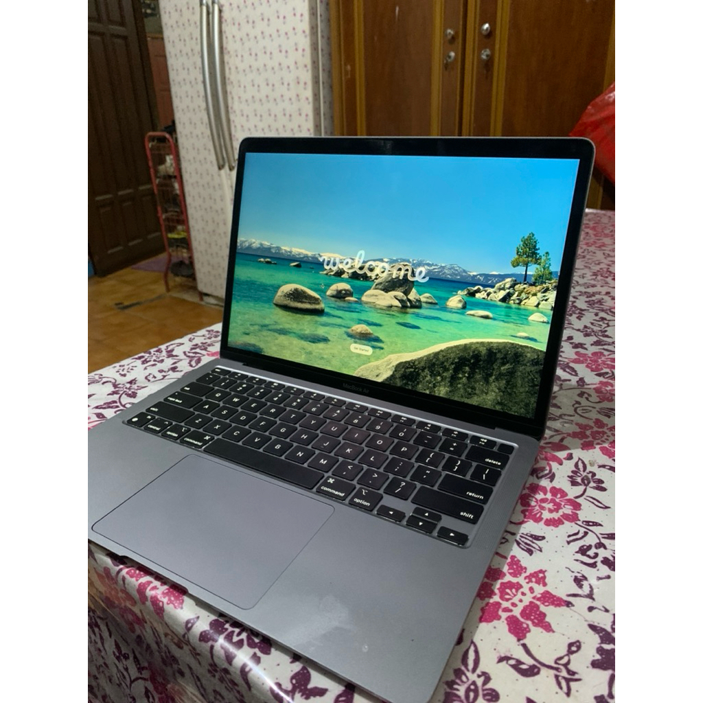 Tanpa LCD Macbook Air M1 2022 8/256gb murah mulus lock icloud