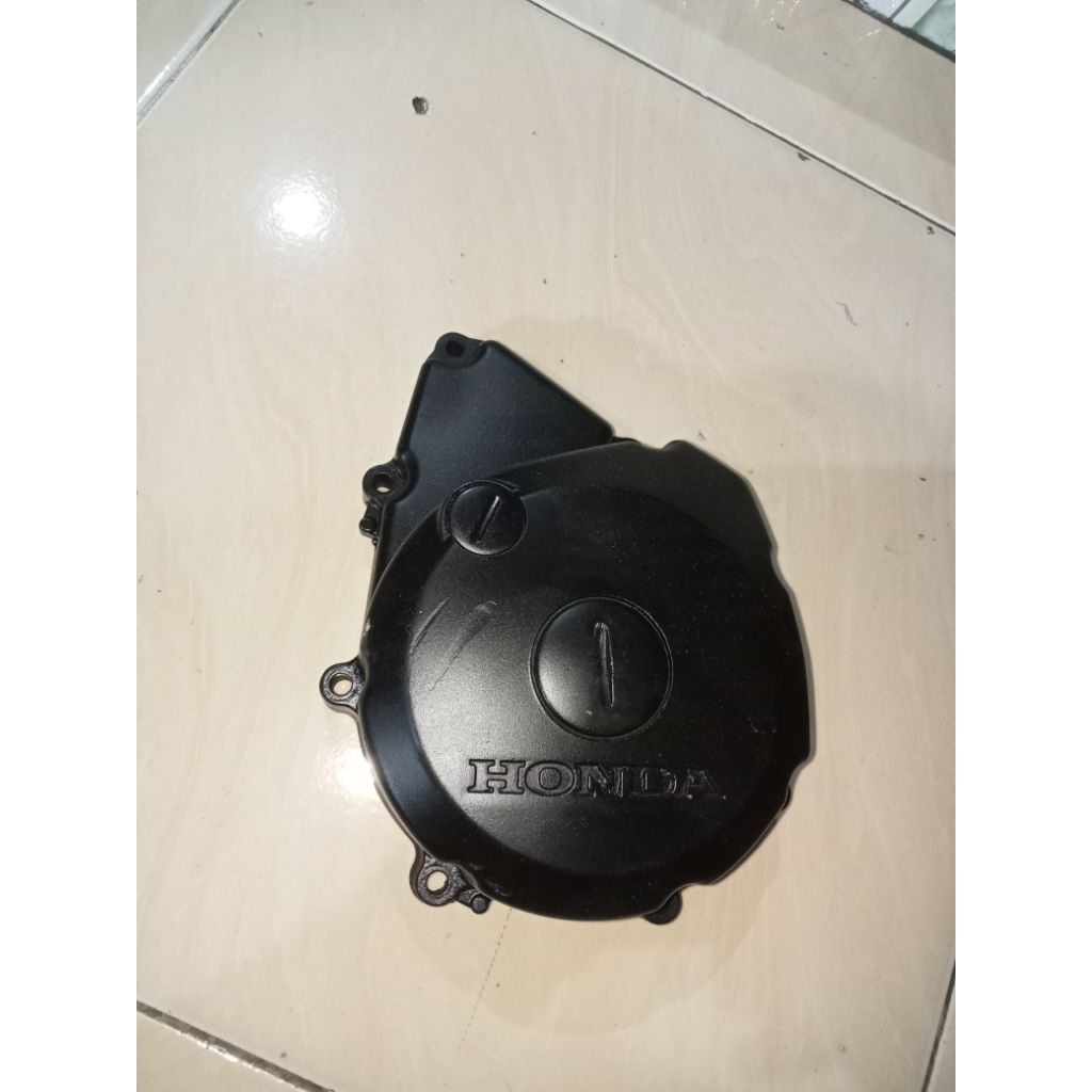 Bak Blok Cover Kalter kiri Honda Supra X 125 karbu original