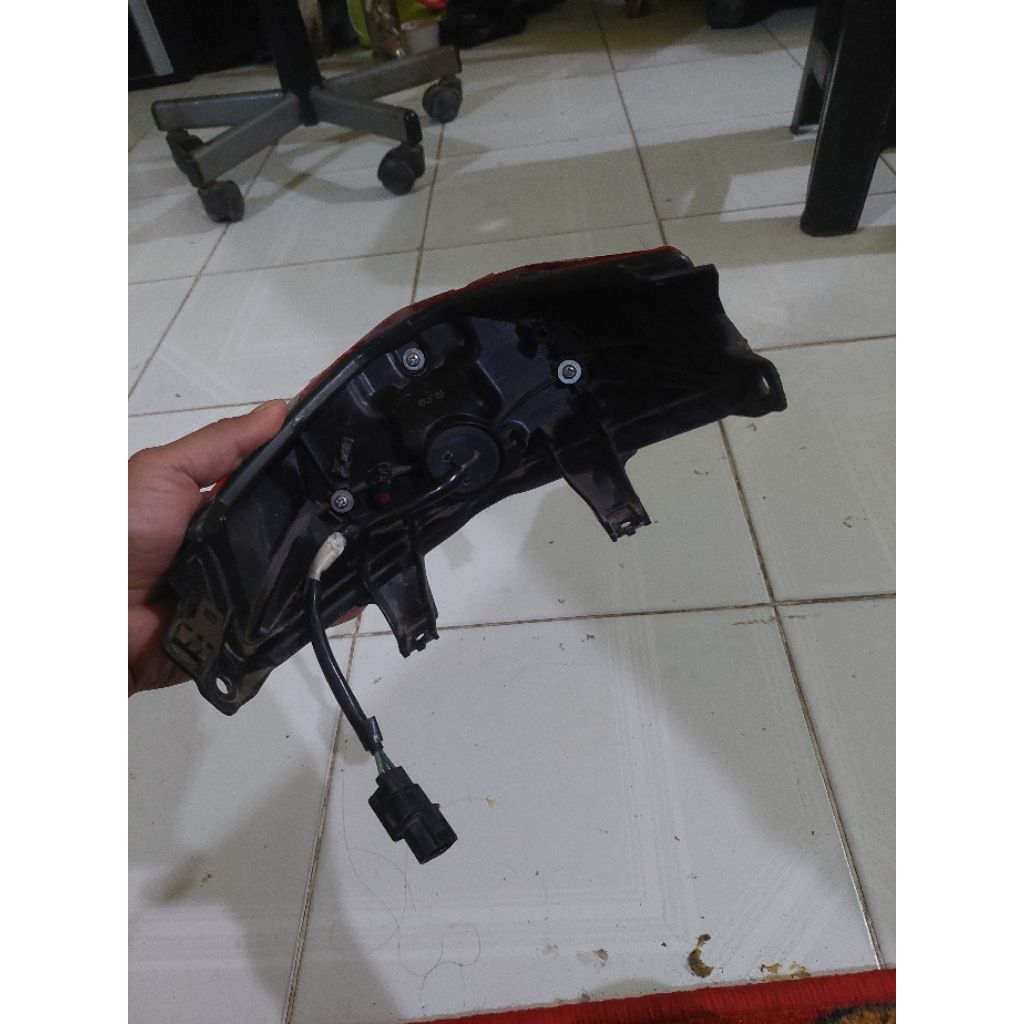 lampu belakang vario 125 led 2018-2022