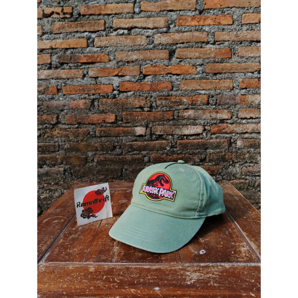 topi jurassic park youth
