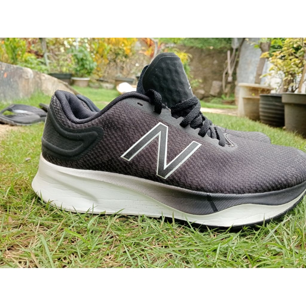 SEPATU NEW BALANCE ORIGINAL