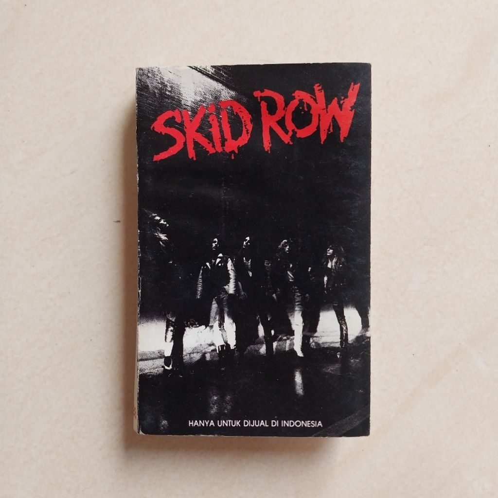 KASET SKID ROW ALBUM SKID ROW