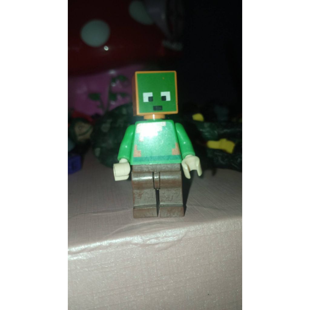 mini figure minecraft baju hijau kw