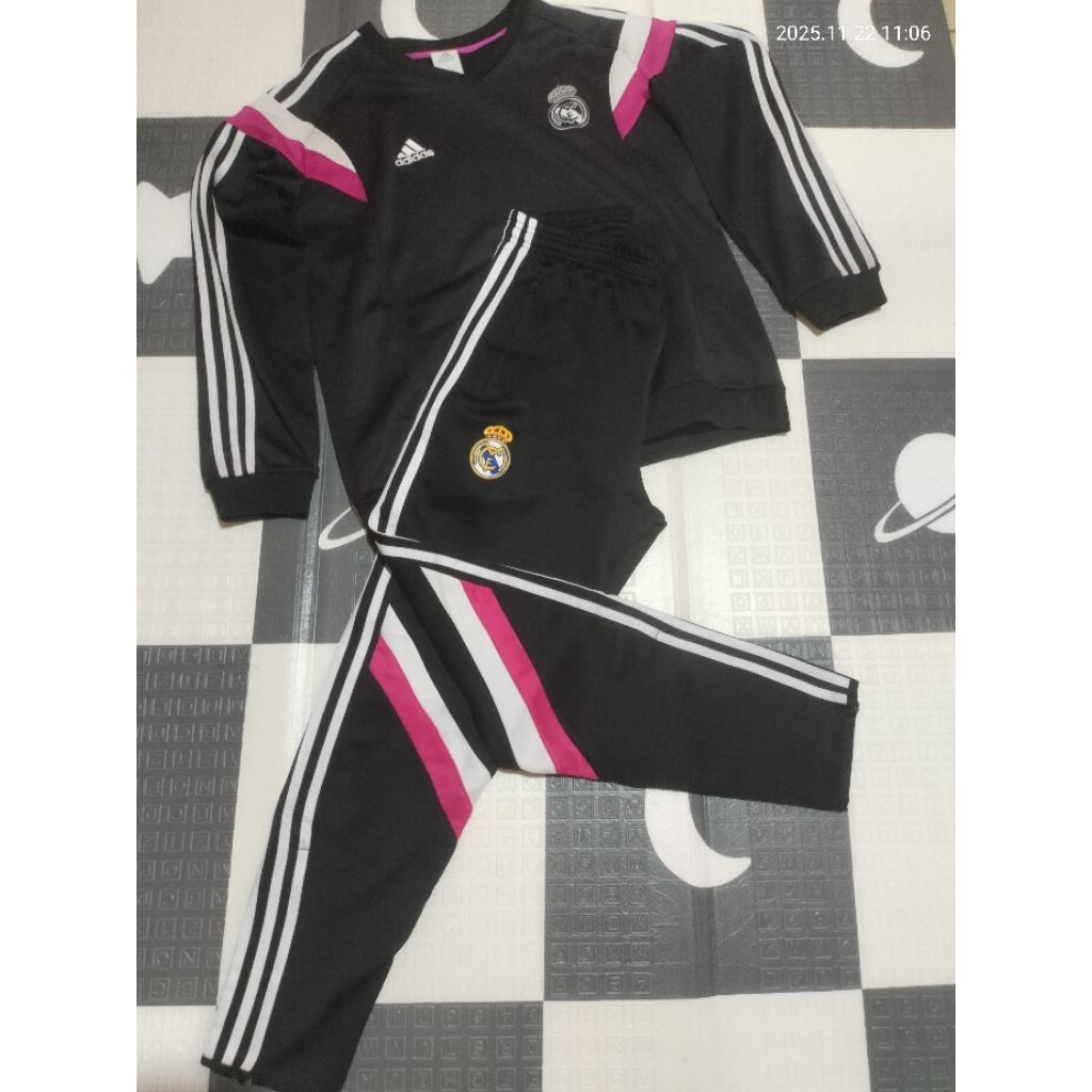 CN ADIDAS