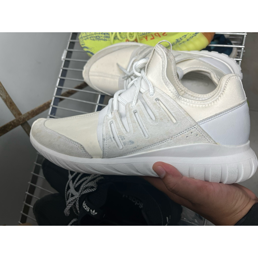 Sepatu adidas tubular white Original/ Sepatu running