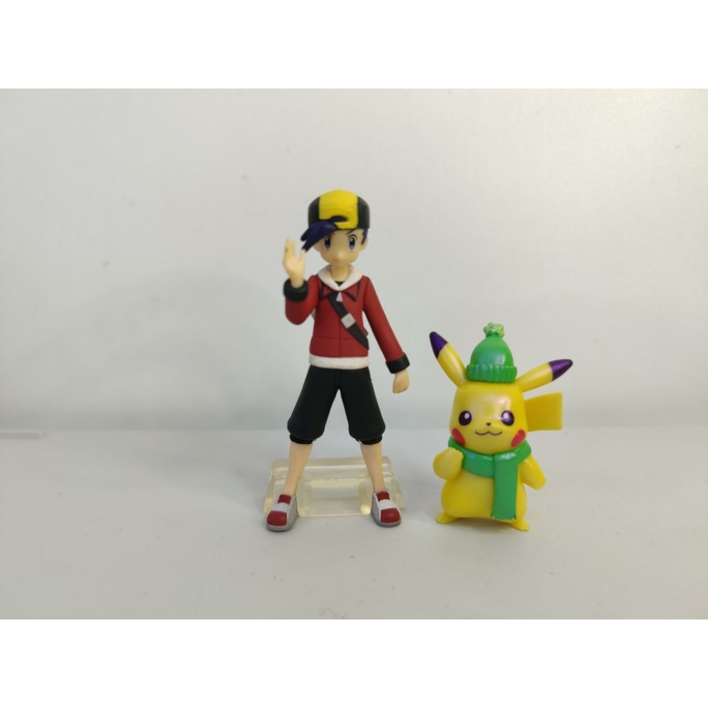 pokemon figure Pikachu costum snow original jazwares