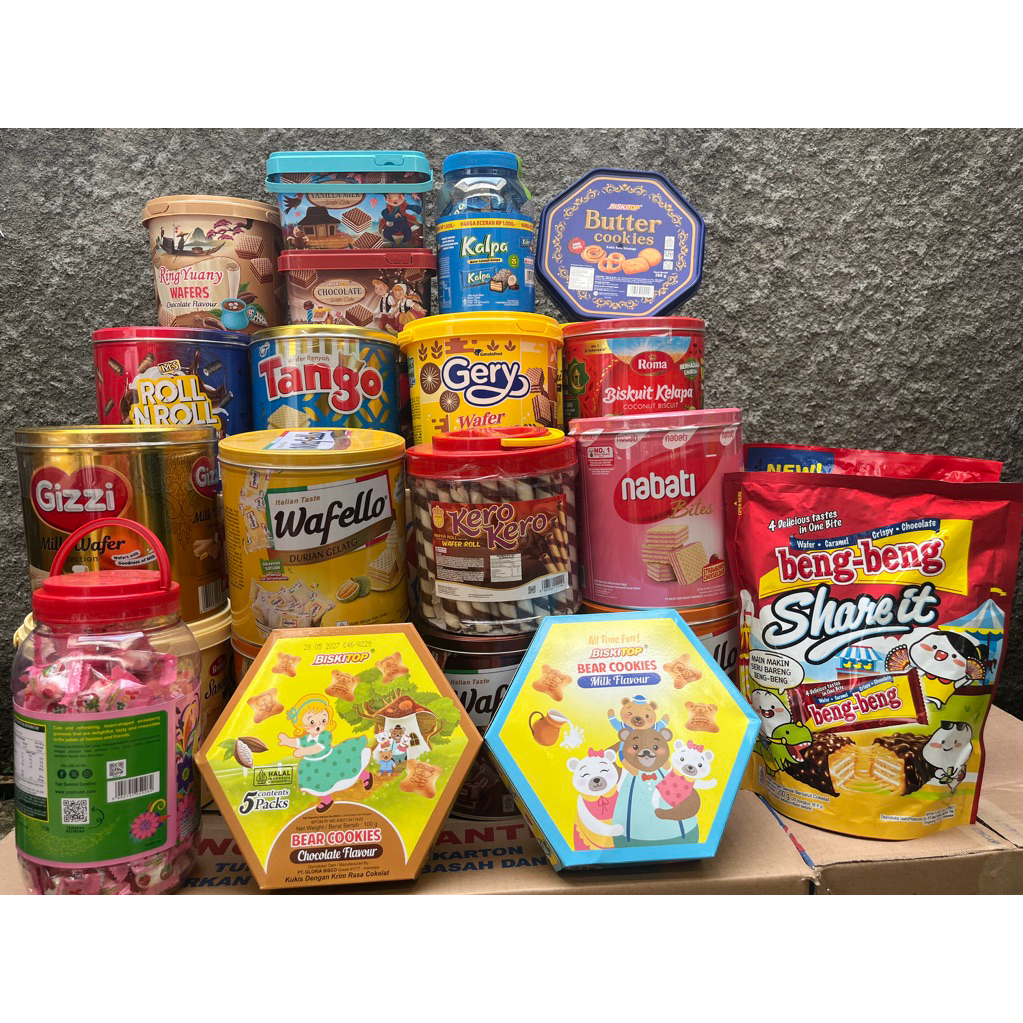 ROMA KELAPA,NABATI,TANGO,HATARI, NEXTAR, WAFELLO,BISKITOP KALENG