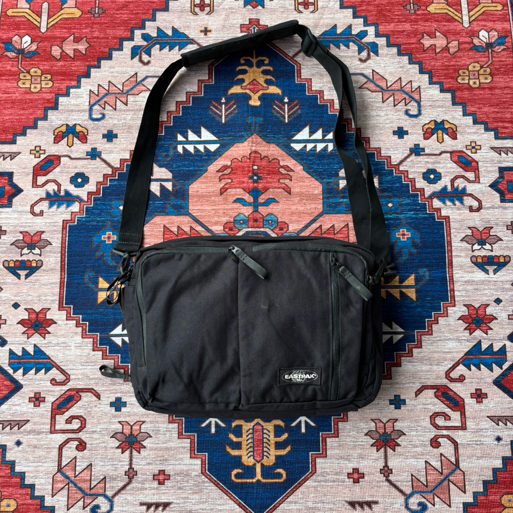 tas sling bag eastpak usa