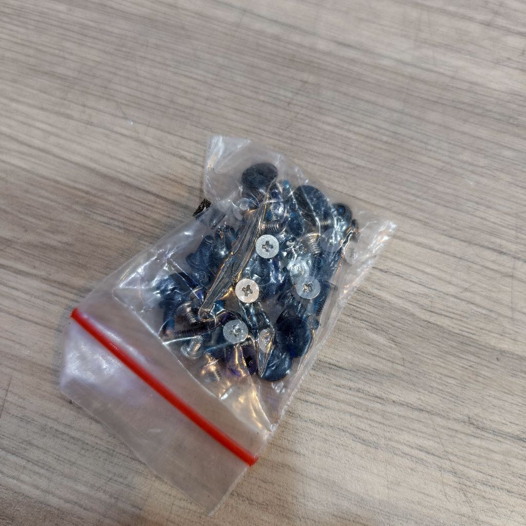 Baut (satu set lengkap) Asus E203NAH kondisi second masih bagus