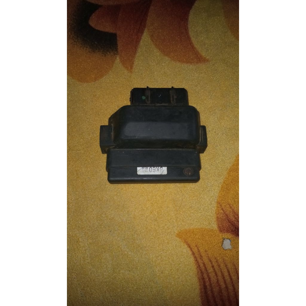ECU R15 V3, Original copotan