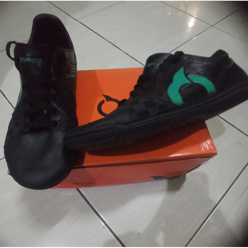 sepatu futsal ortuseight sz 41 bekas berkualitas