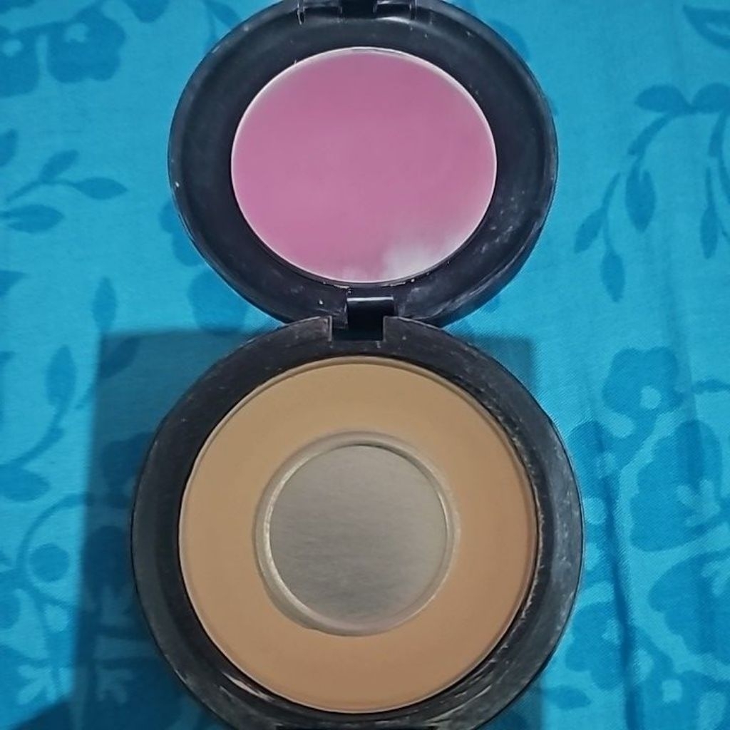 preloved Mac Studio Fix bedak padat