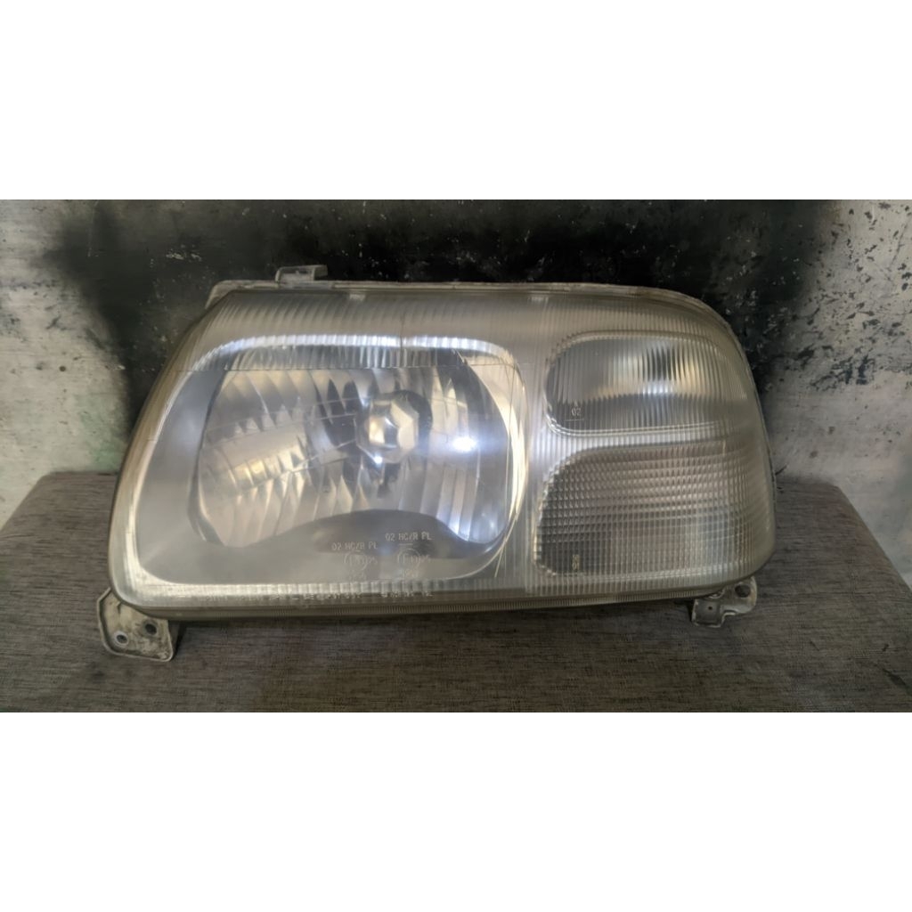 Headlamp lampu depan suzuki escudo 2.0 2000-2005  original copotan