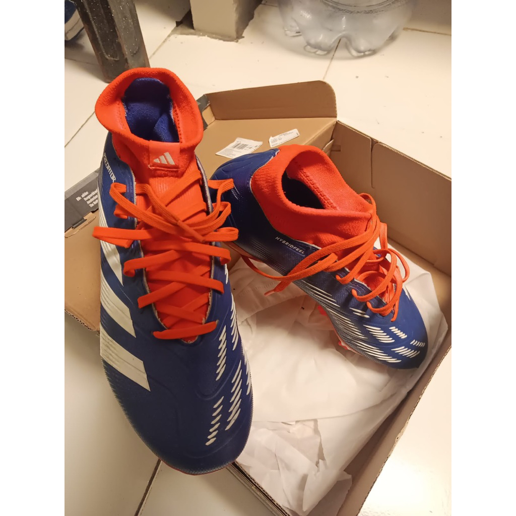 Sepatu Bola Adidas dan Sepatu Bola puma
