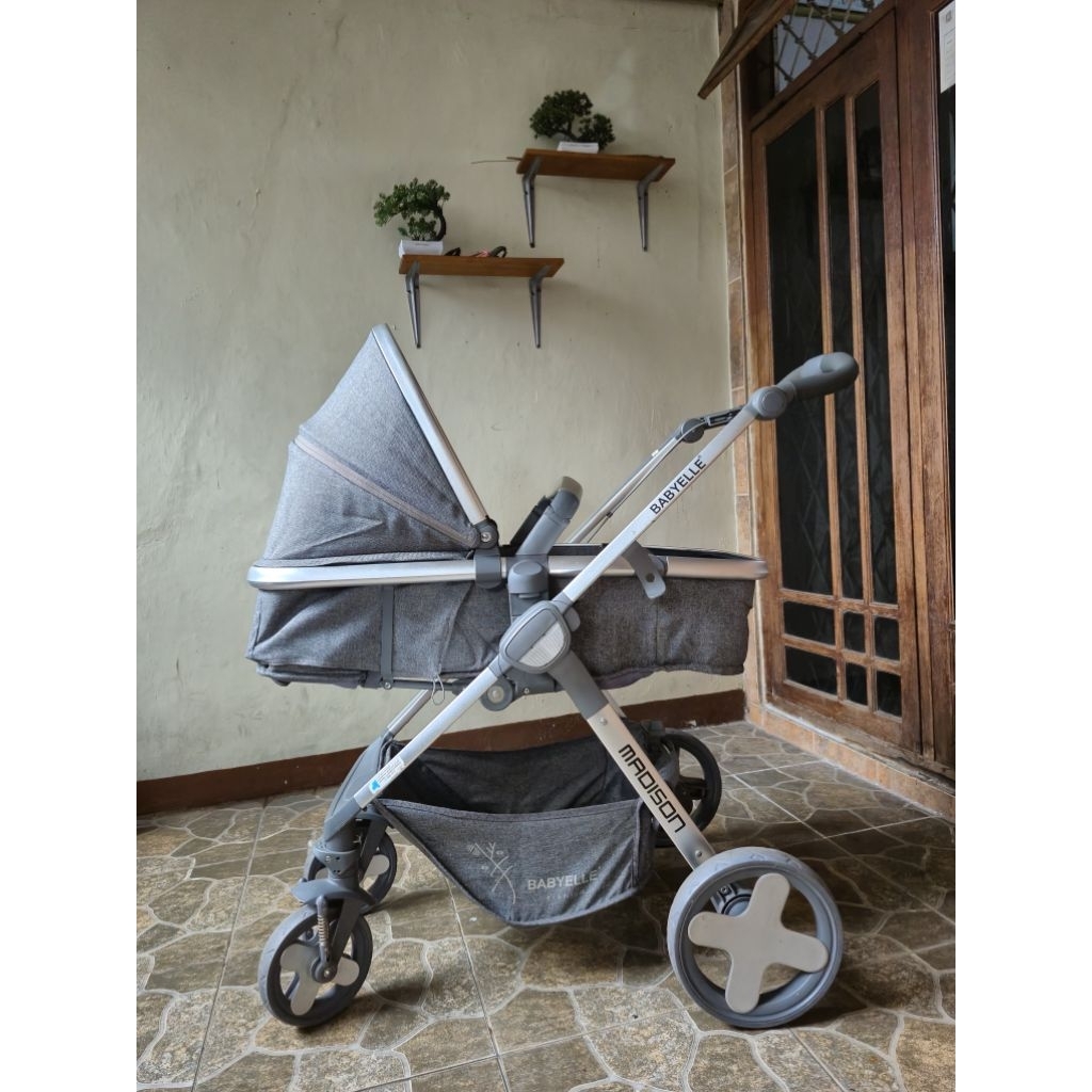 PRELOVED STROLLER BABY ELLE MADISON