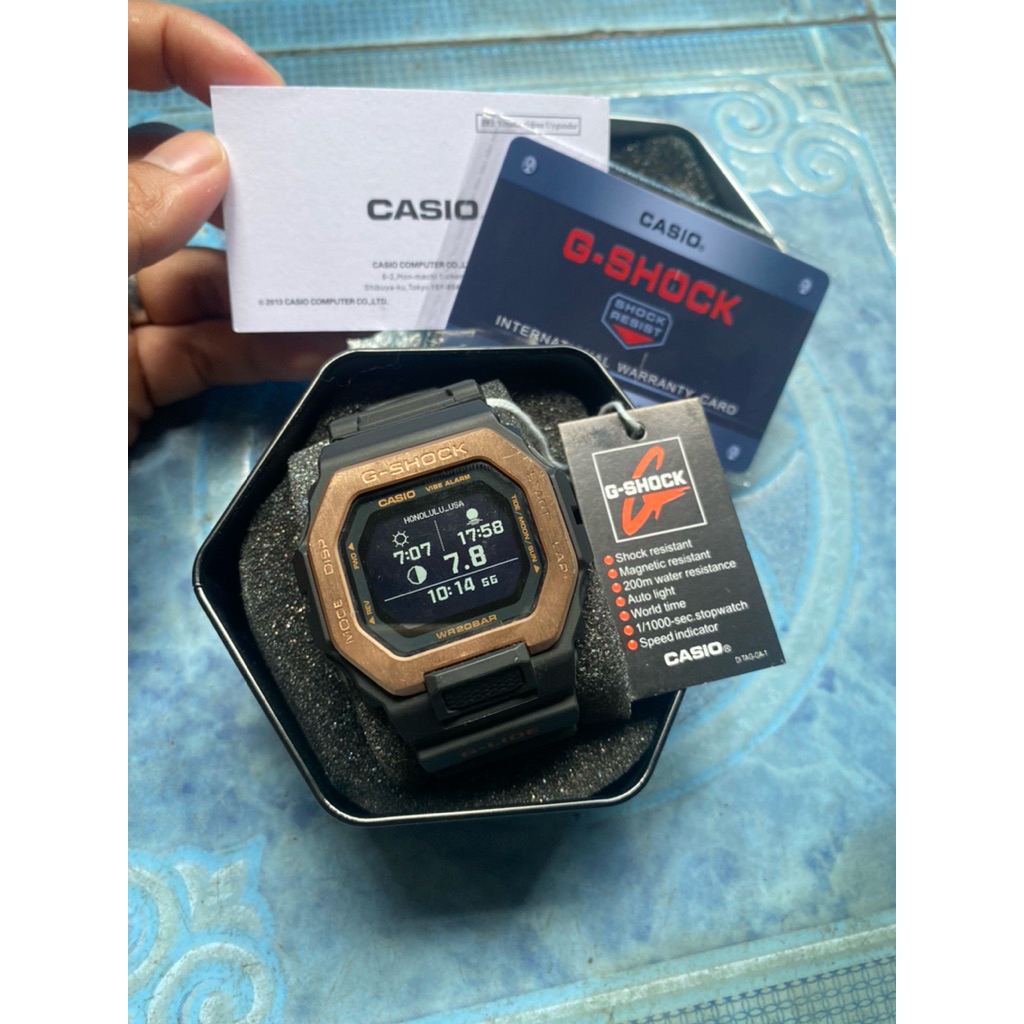 Gshock GBX-100 Goldplate