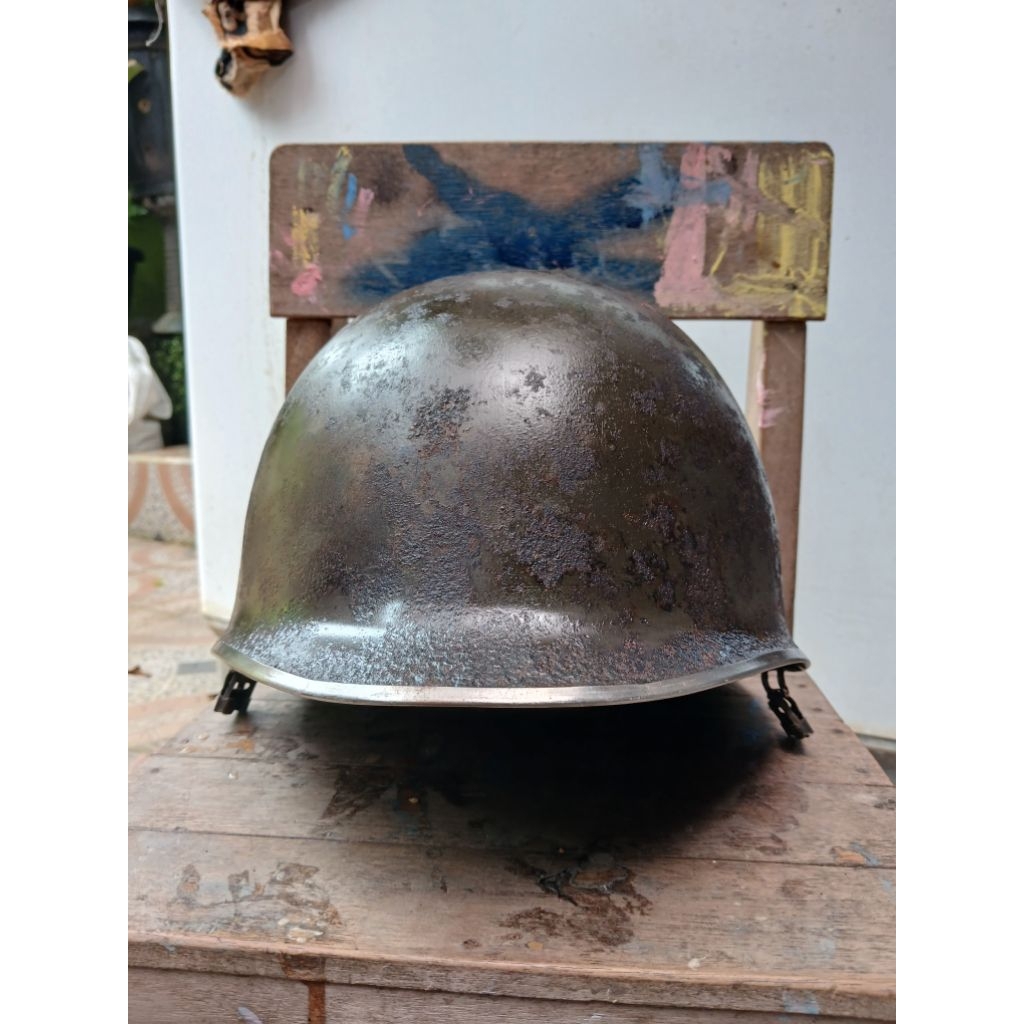 helm Tentara baja model M1 helmet