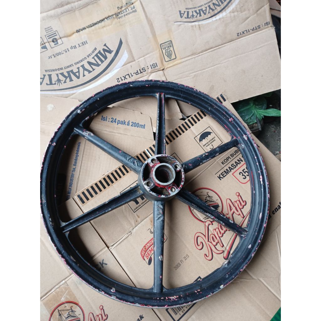 Pelek depan resing suzuki damasah old semasah  nem palang 6 bekas copotan seken imitasi