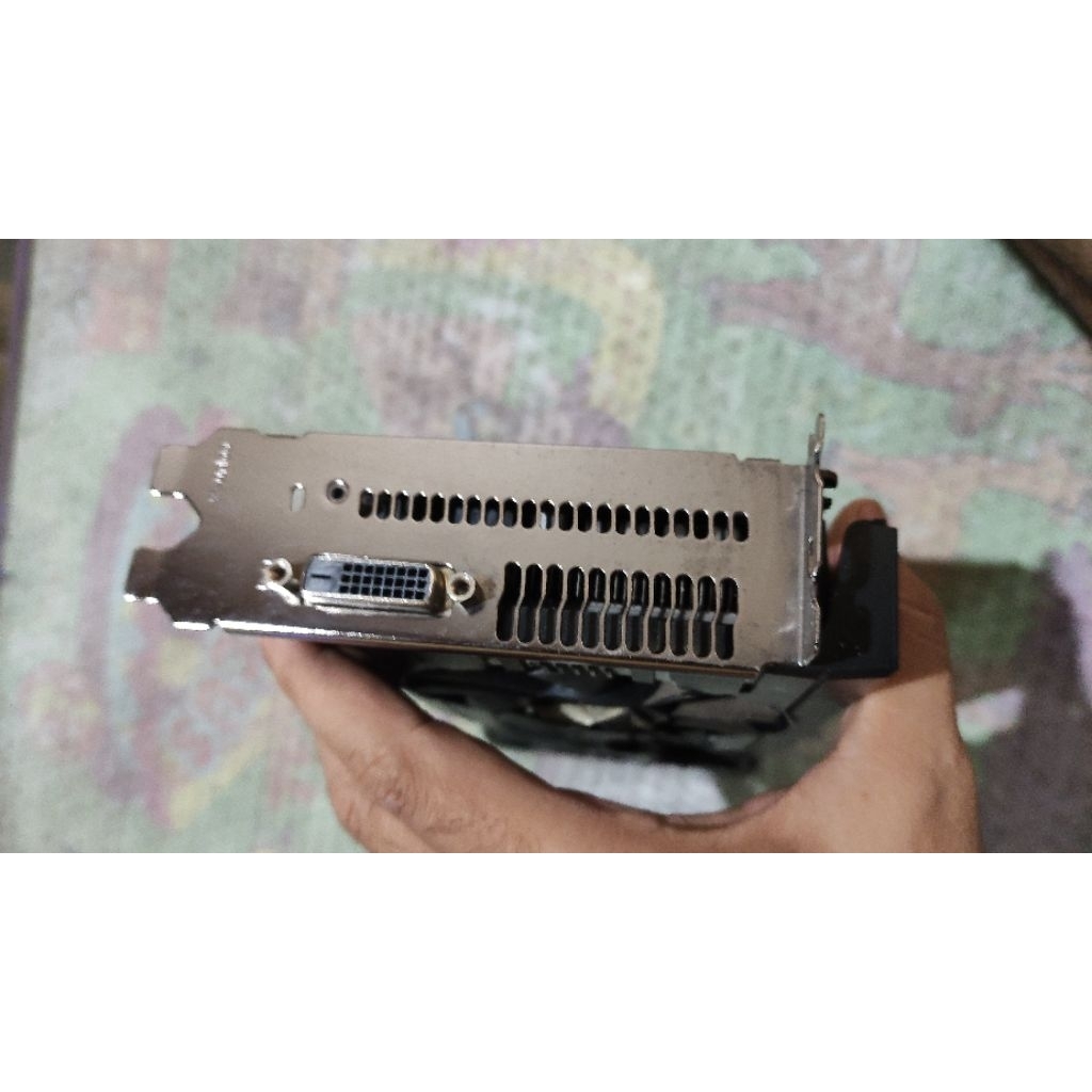 VGA card RX 570 PowerColor matot