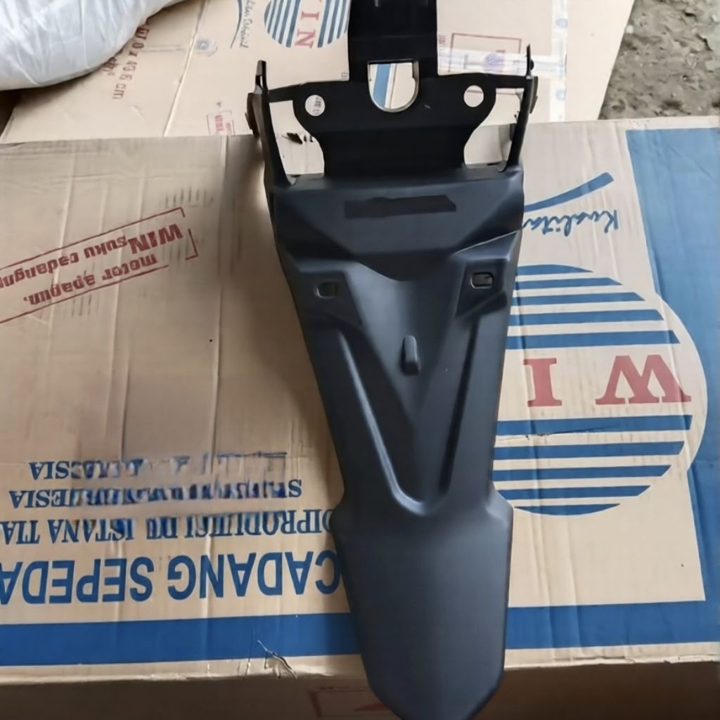 Spakbor Slebor Belakang Honda Verza 150 / CB150 Verza (2013-2022) Merk WIN