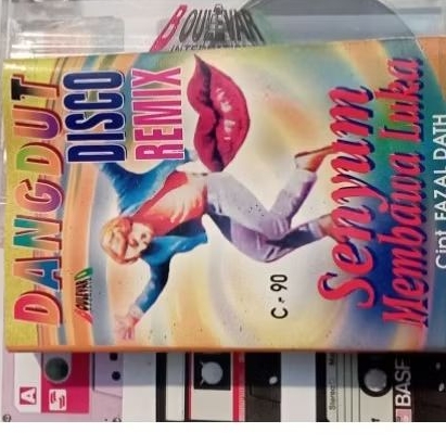 kaset pita disco remix dangdut senyum membawa luka