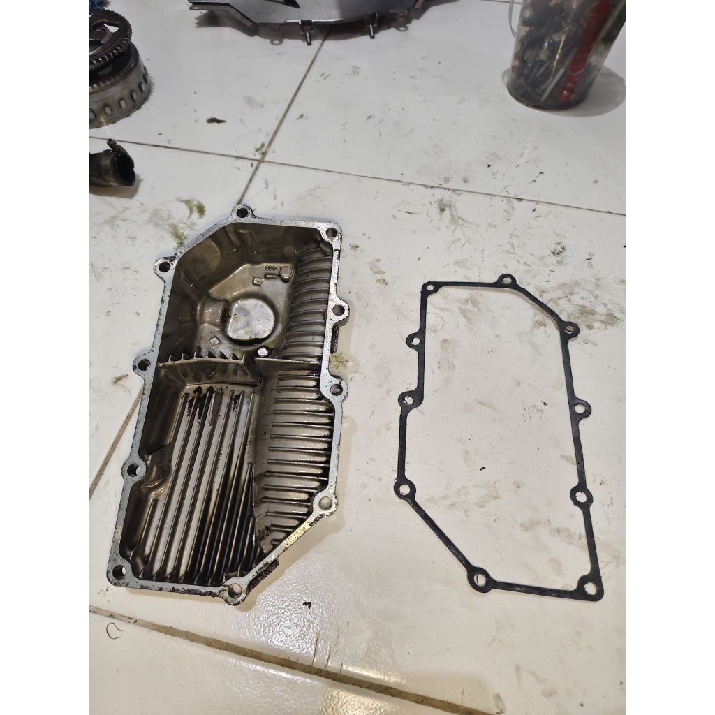 tutup rengkes oli mesin ninja 250Fi orignal copotan