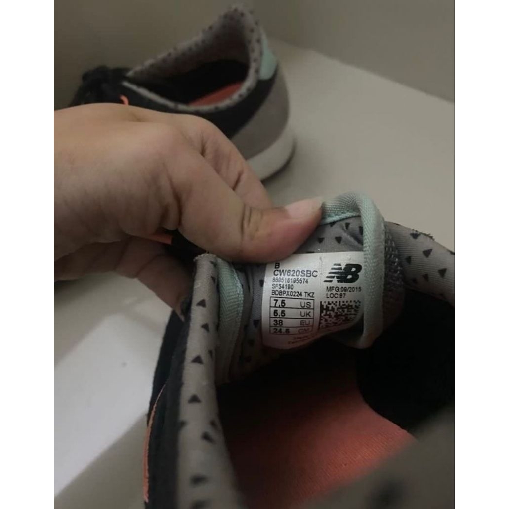 New Balance 620 Black Women