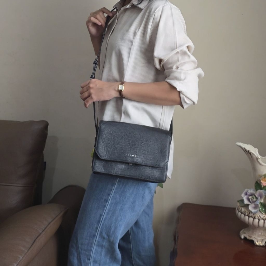 Tas Lovcat Hitam Pre-loved/Second