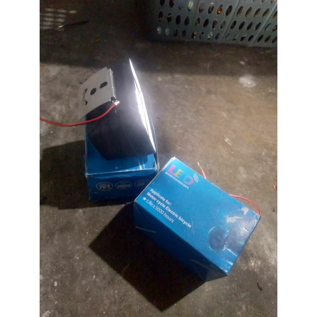 variasi lampu tambahan untuk motor 12 volt dc.